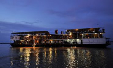 RV Mekong Pandaw at night