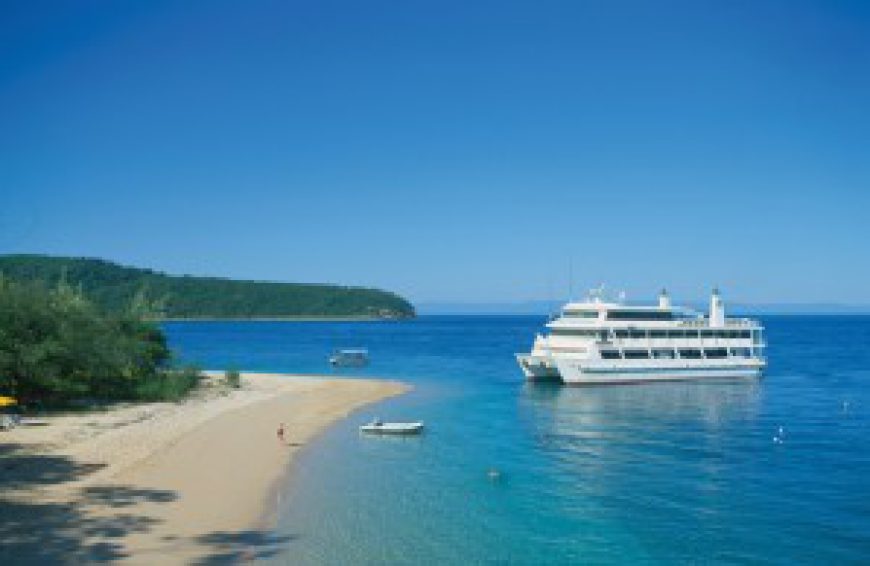 coral expeditions cruise reviews