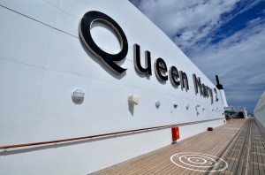 QM2 Down Under