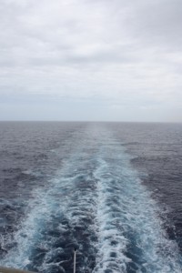 a wake of a boat in the ocean