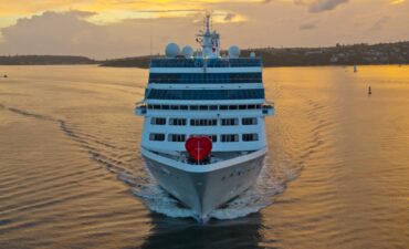 PACIFIC PRINCESS ARRIVES INTO SYDNEY HARBOUR, AUSTRALIA