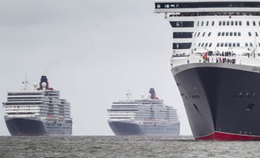 The dance of the Three Queens