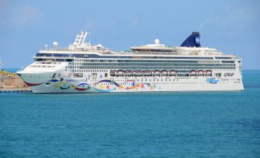 Norwegian Star in Bermuda