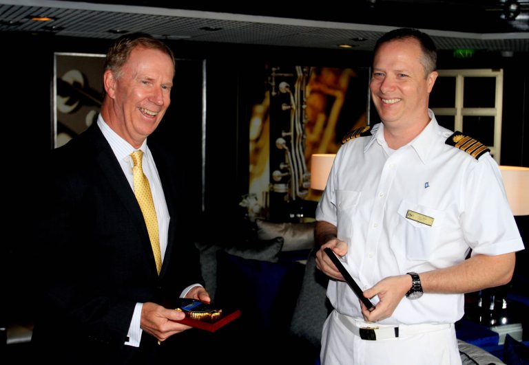 CEO Port of Newcastle Geoff Crowe and Pacific Aria Capt Colm Ryan plaque exchange in Newcastle-cruisepassenger