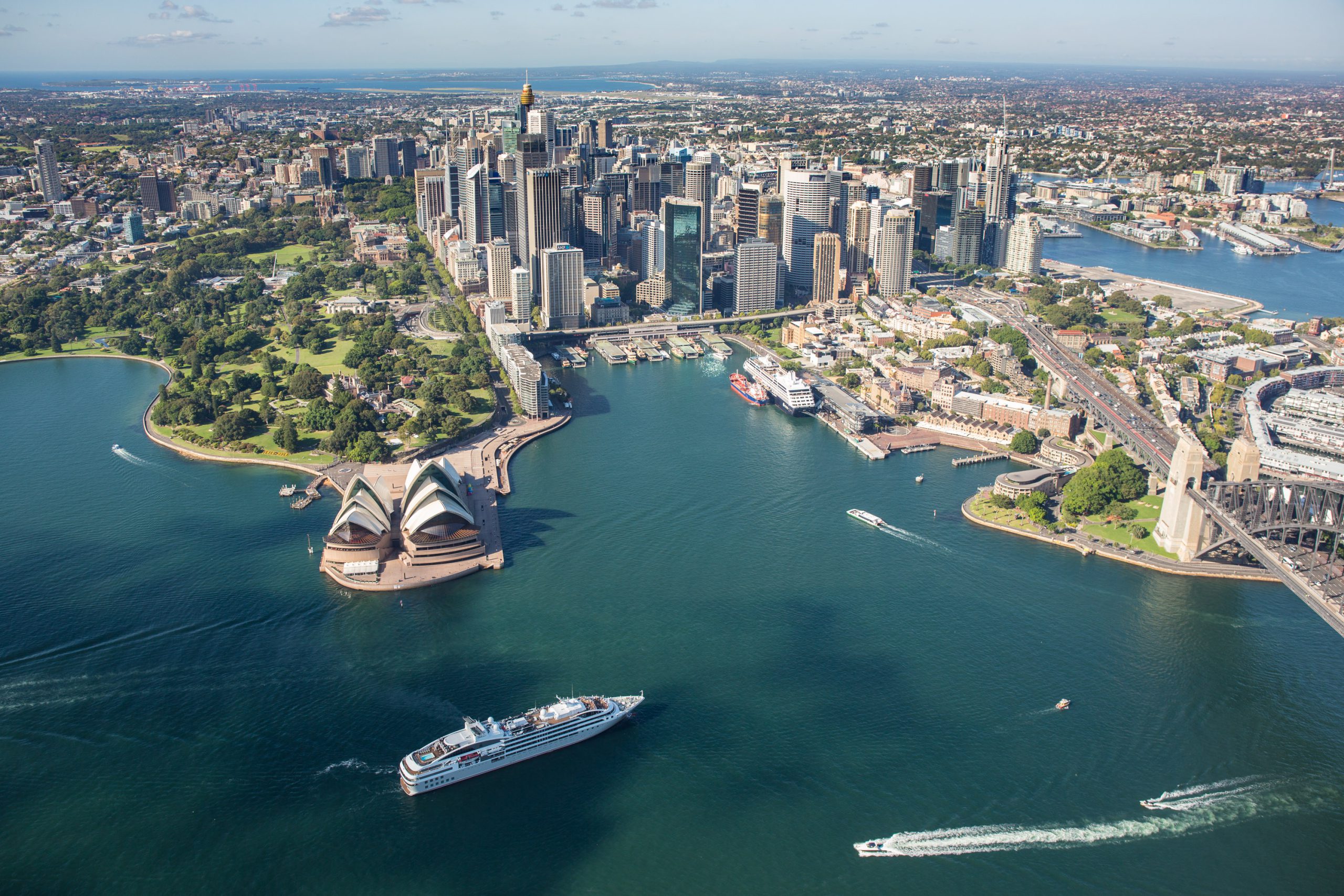 Ponant_SydneyHarbour-CruisePassenger