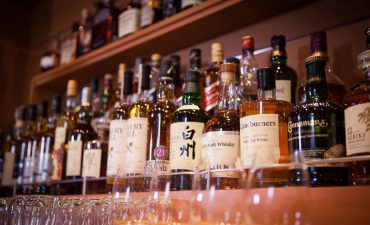 6 of the best specialty bars at sea