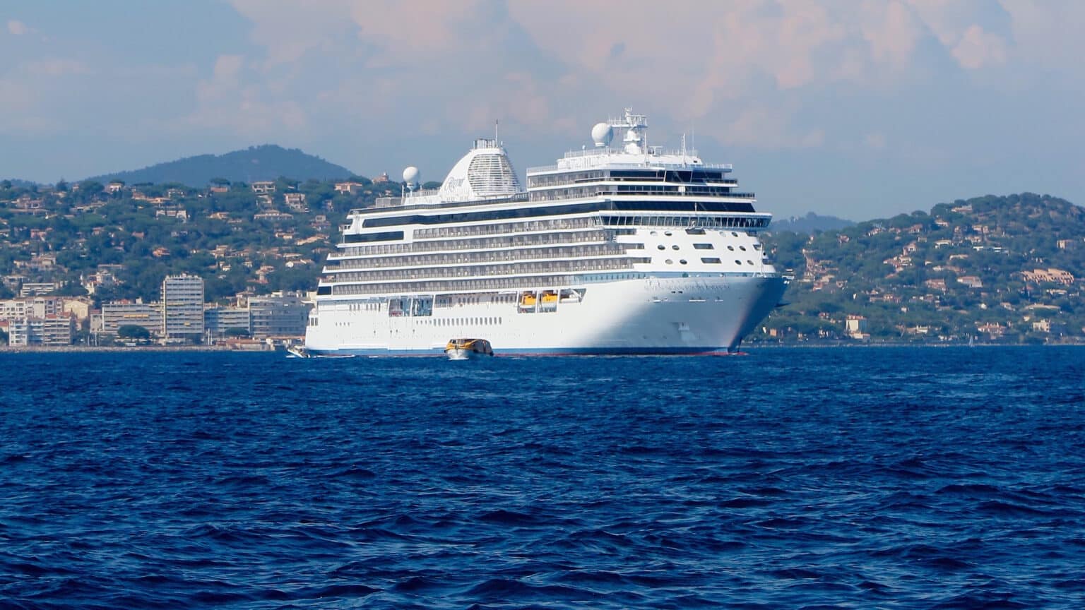 $10,000 a night suite books out aboard luxury ship