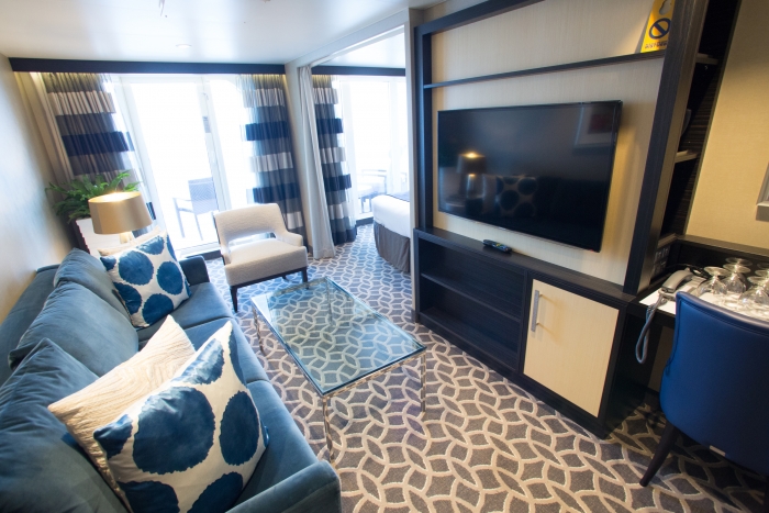 Vision Of The Seas cabins and suites | CruiseMapper