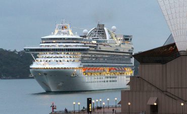 Emerald Princess sets sail from Sydney