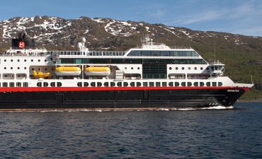 Hurtigruten Midnastol