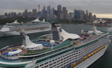 Sydney Harbour in crisis after lines pull out