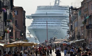 European cities move to ban cruise ships