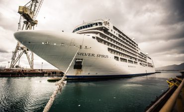 Watch Silversea's amazing lengthening of the Silver Spirit