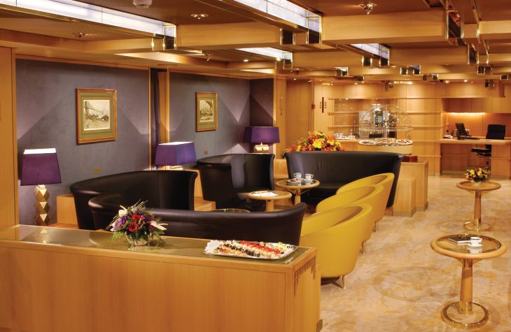 The Neptune Lounge on Ms Oosterdam
