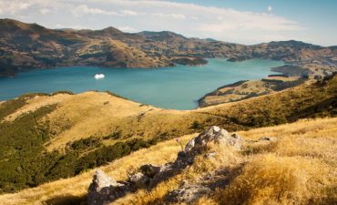 akaroa-cruise-ship