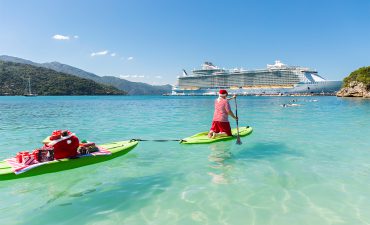 royal-caribbean-chrismas-cruise