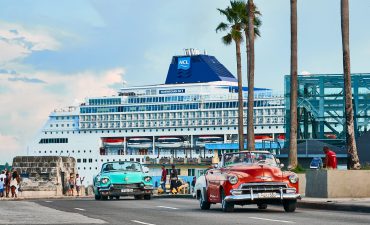 Trump’s latest Cuban tourism ban disrupts the holidays of thousands