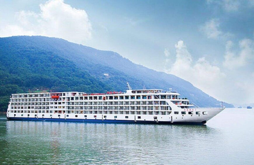 New Yangtze River electric ship