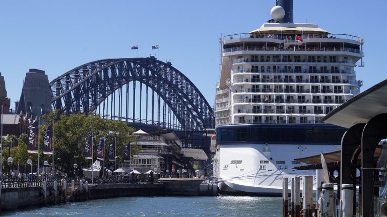 Sydney cruise ship terminal