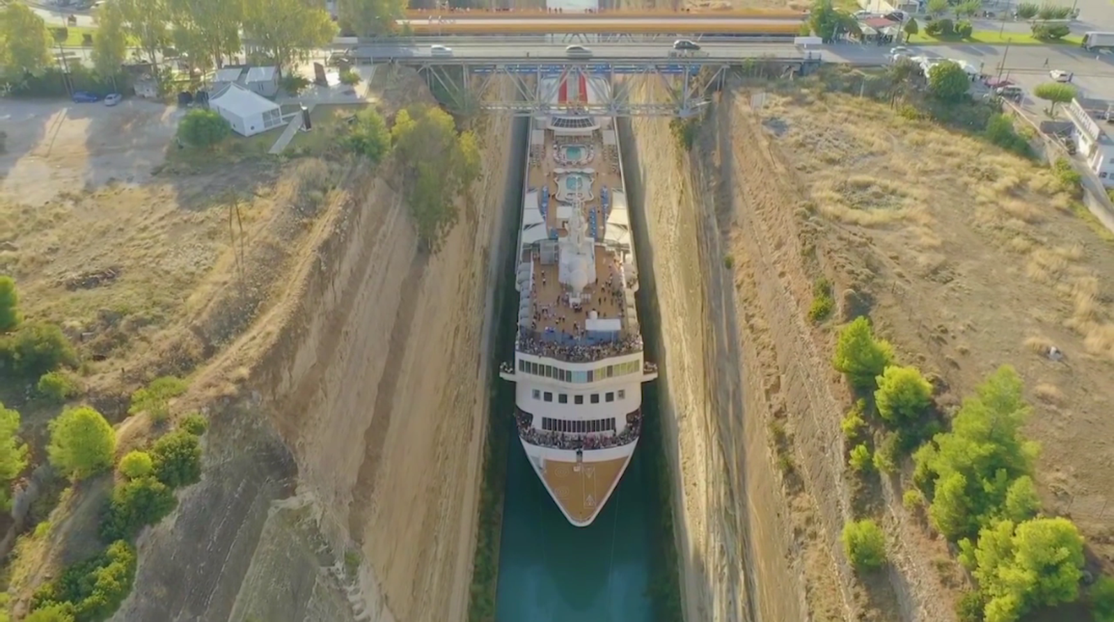 Fred Olsen's Braemar passing through the Corinth Canal