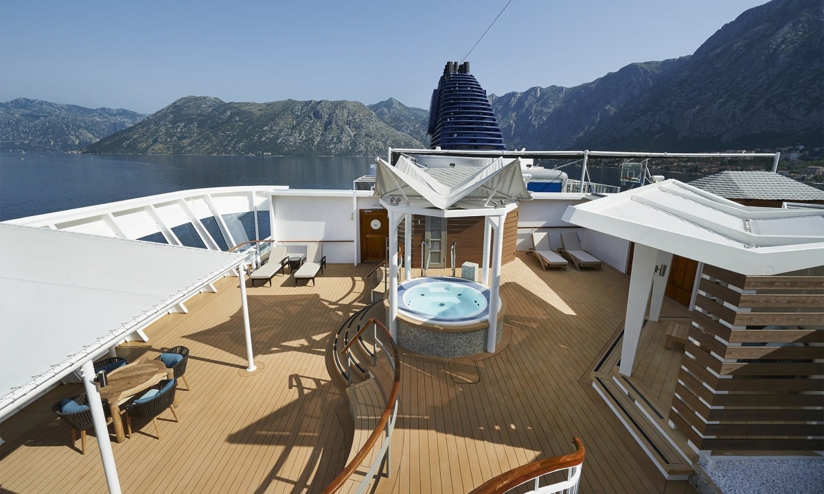 norwegian star garden villa
