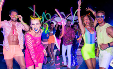 Theme Feat