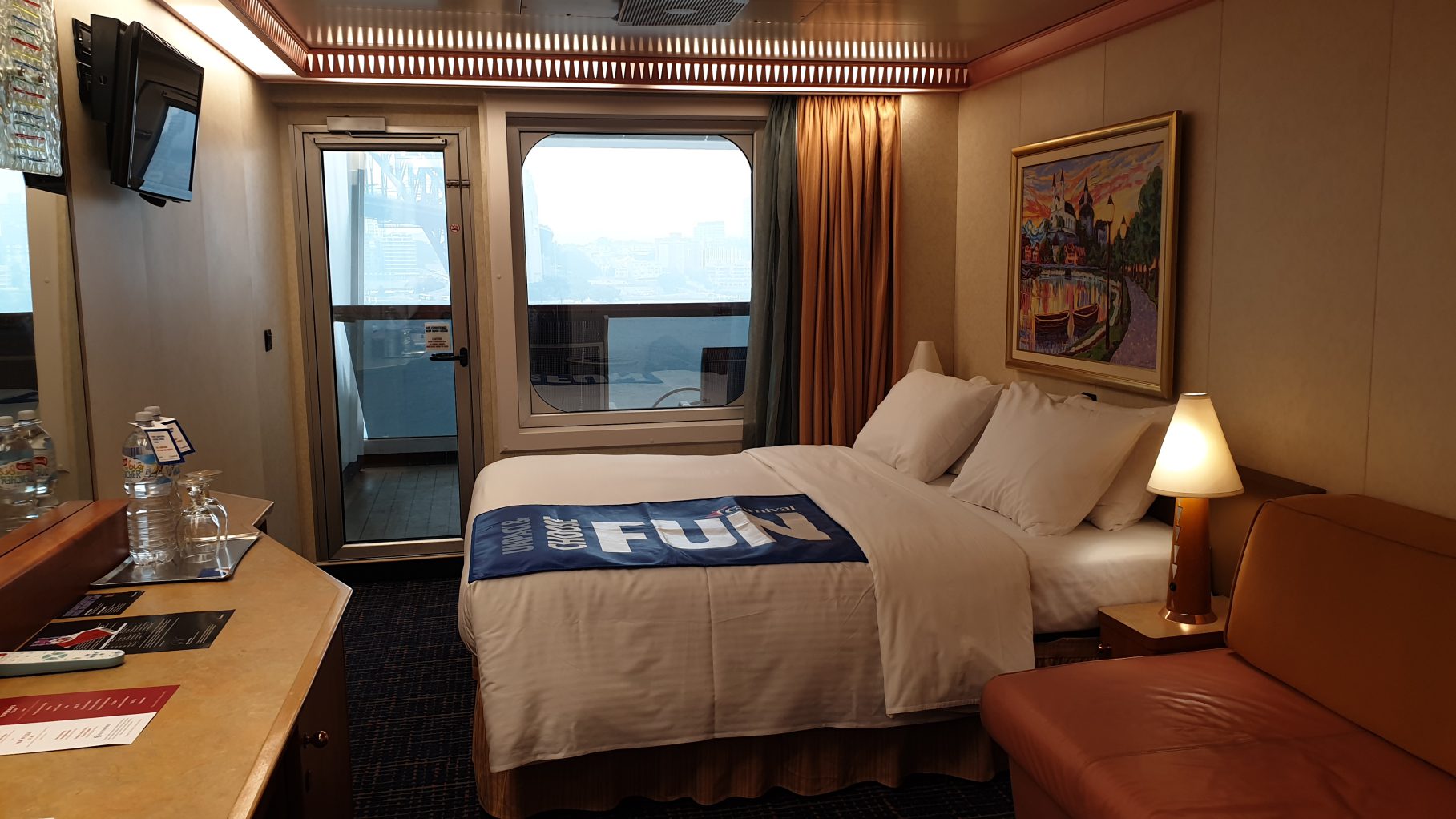 Carnival Splendor - first review of the line's new BIG ship and her waterslides