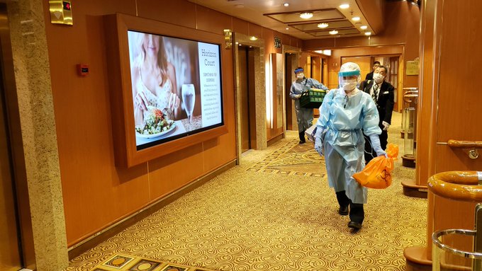 Seven Australians among 61 passengers on Diamond Princess confirmed with coronavirus and another 3,700 quarantined