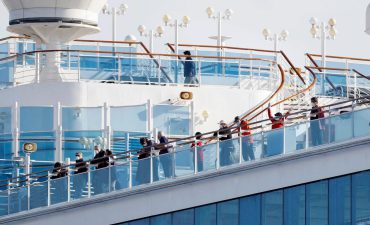 Passengers on the Diamond Princess
