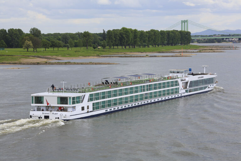 Scenic Ruby River cruise
