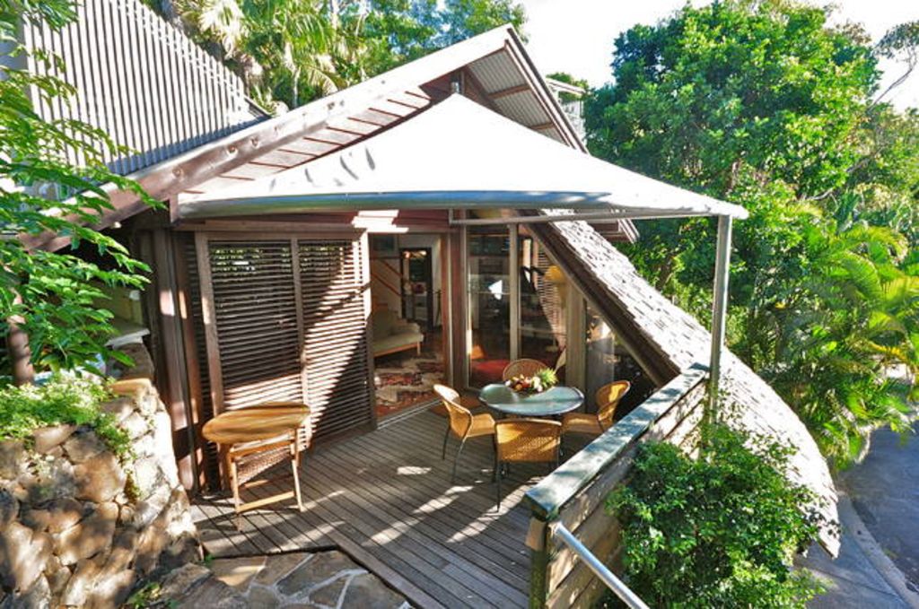 Treehouse Studio at Wategos Beach