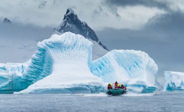 The wonders of Antarctica - Hurtigruten's flight-inclusive itineraries