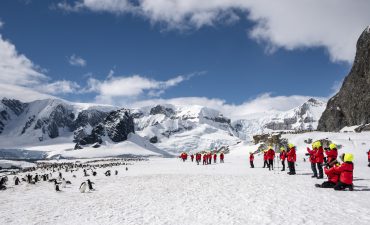 See Antarctica in all-inclusive Hurtigruten Expeditions including flights and hotels