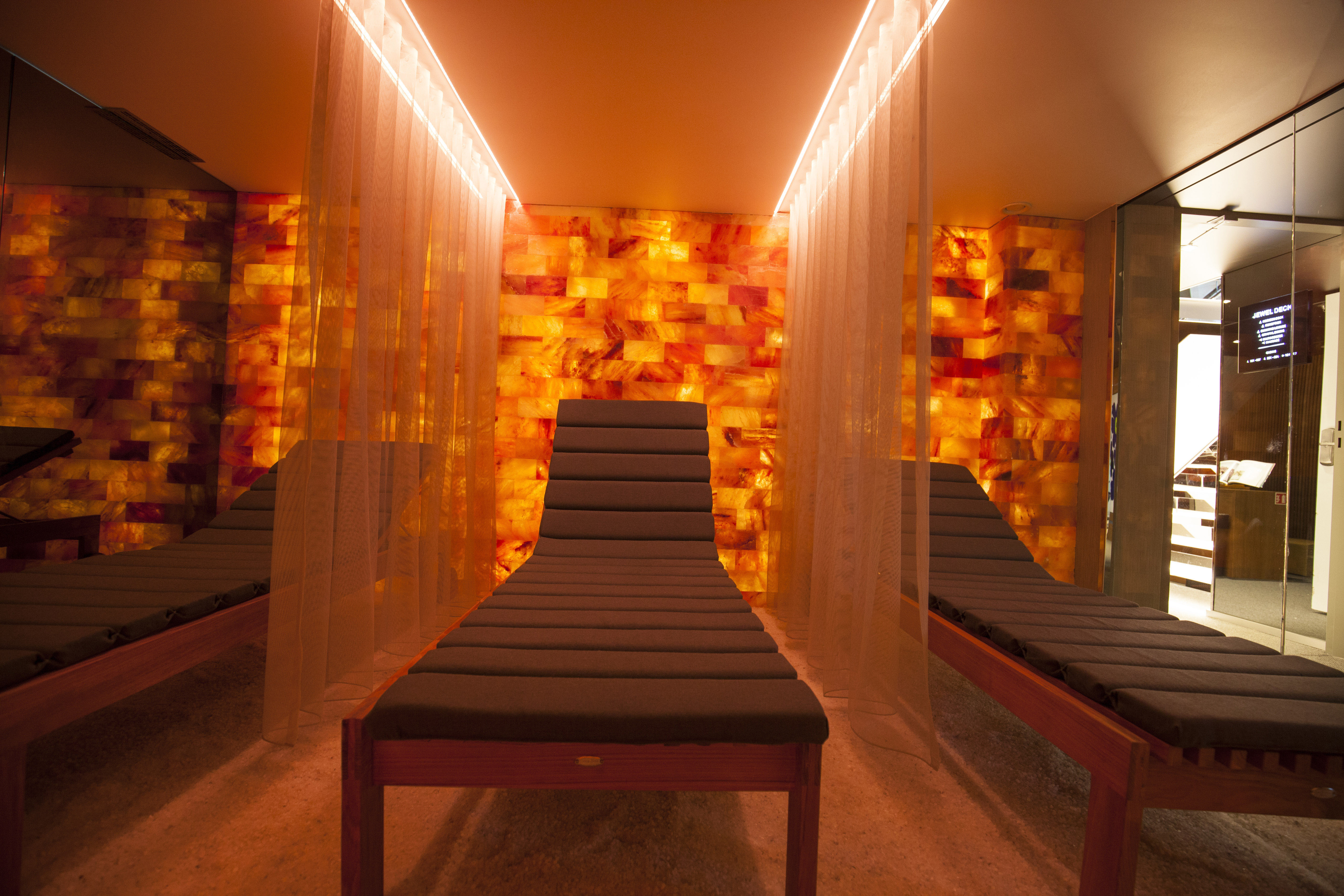 SCER Scenic Diamond Salt Room 001