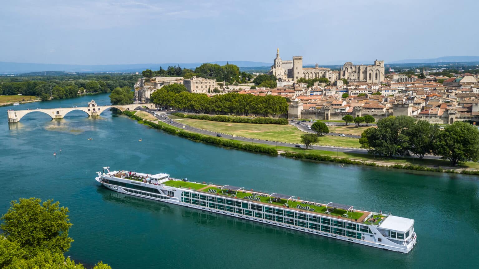 Scenic Sapphire exterior Avigon France