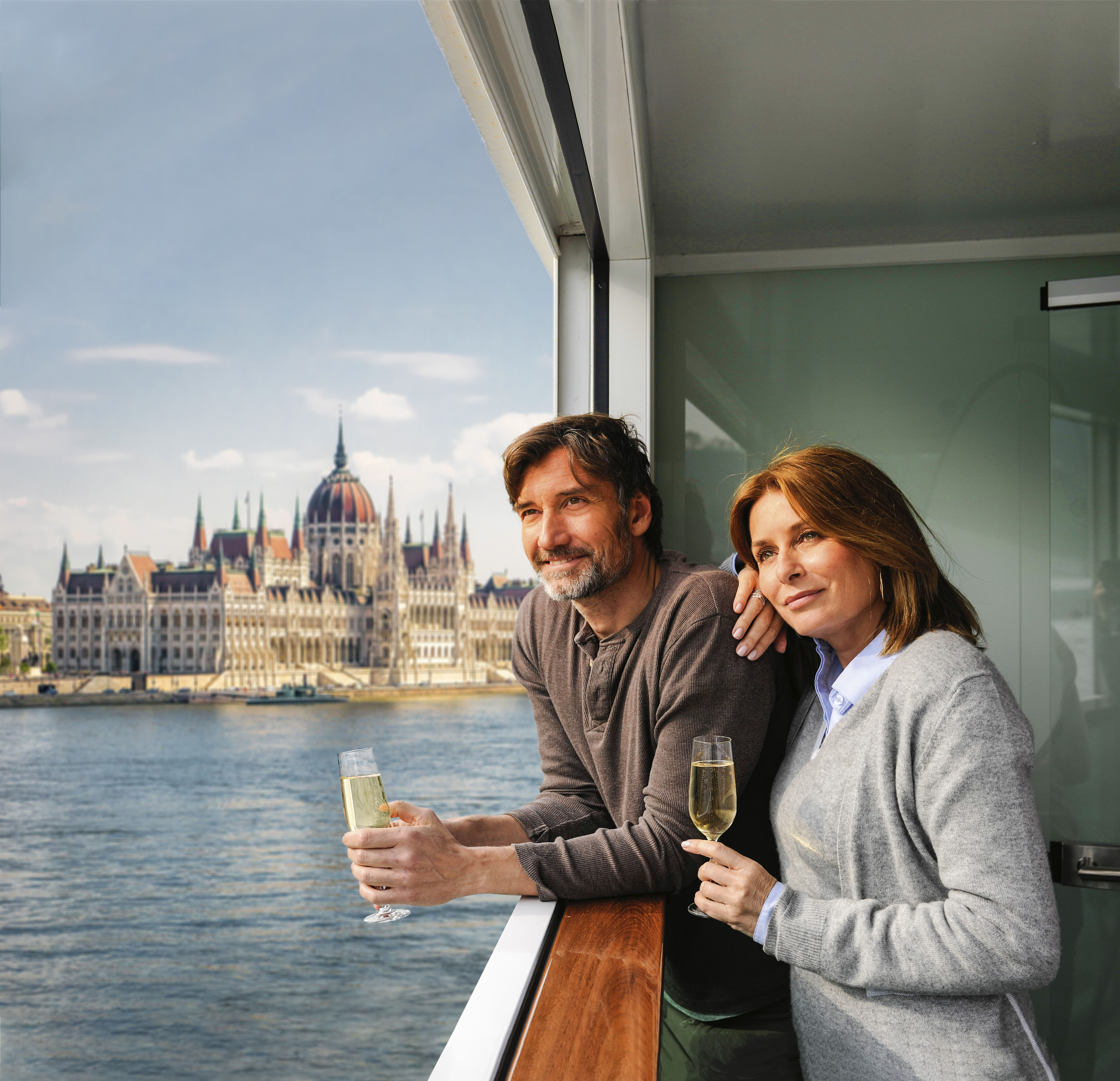 SCER Scenic Sun Lounge Budapest 001