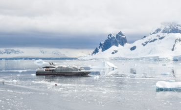 See the Antarctic with Andrew Daddo and Ponant