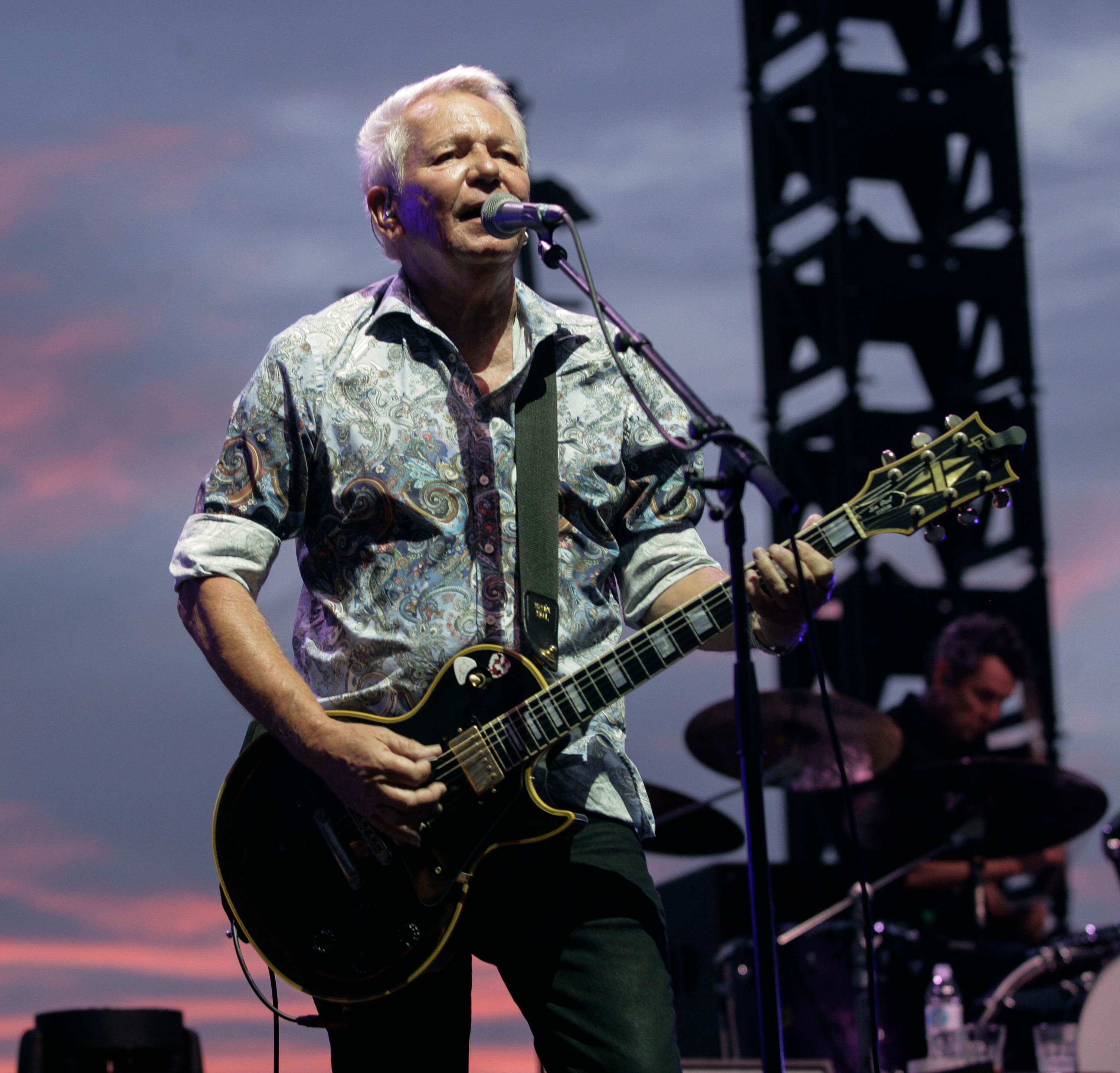 ICEHOUSE Iva Davies live pic by Serge Thomann