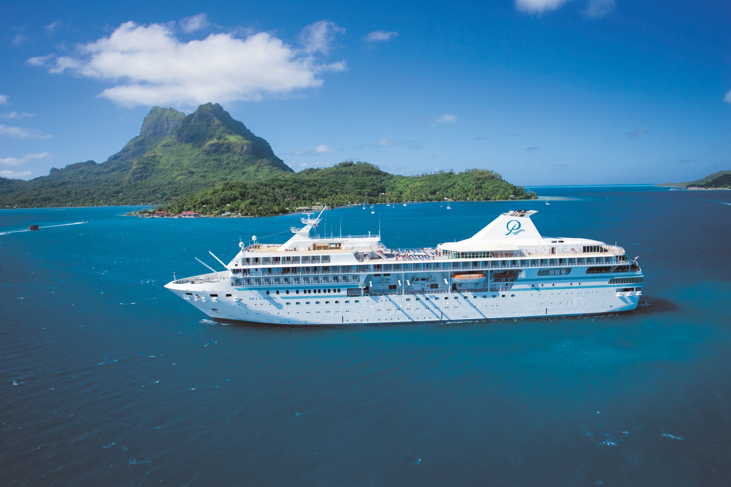 Feel the magic of French Polynesia on board boutique, luxe Le Paul Gauguin