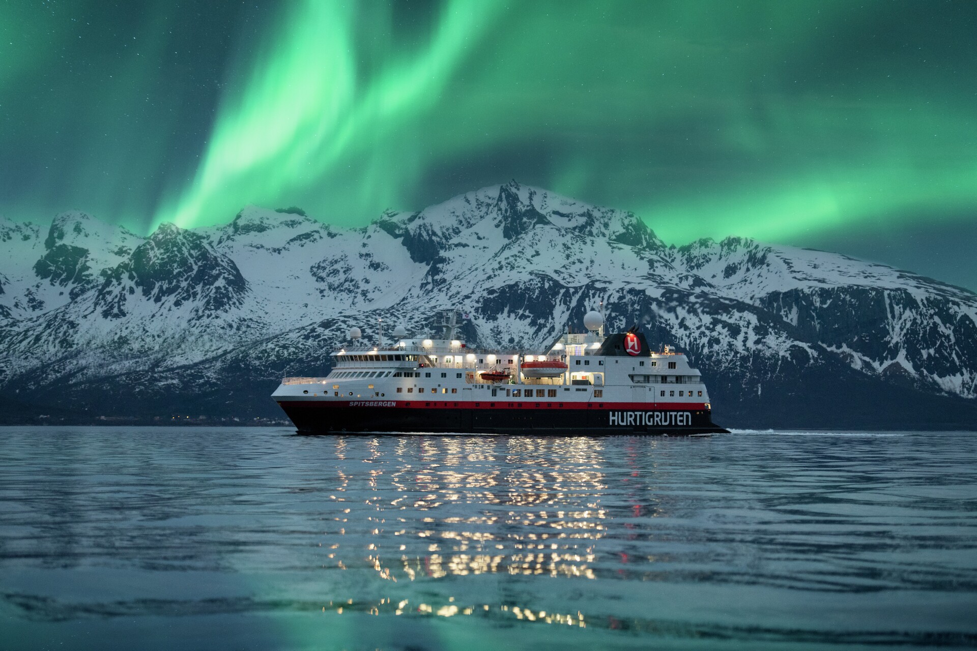 Компании Hurtigruten из Норвегии