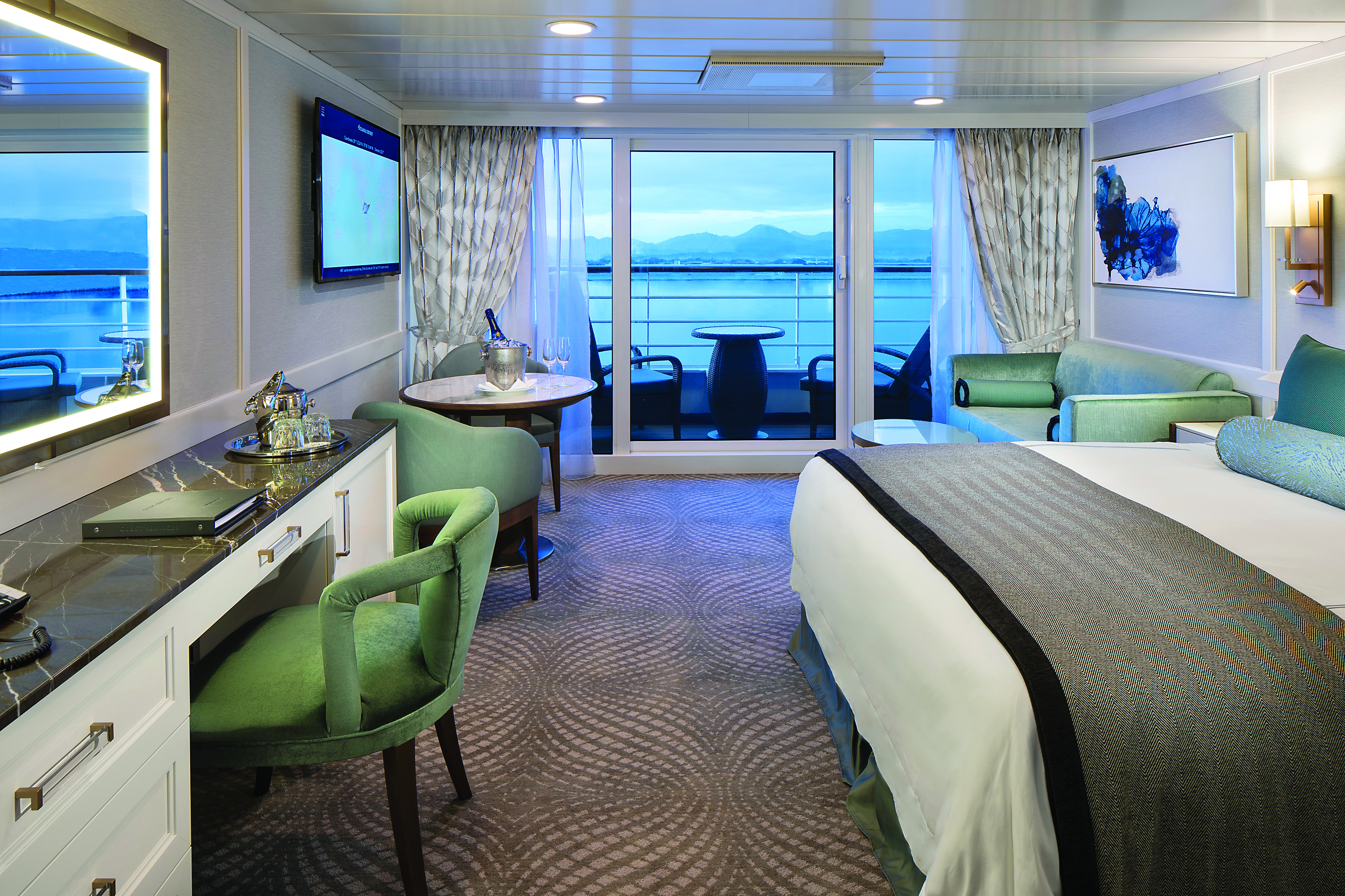 R Class Penthouse Suite