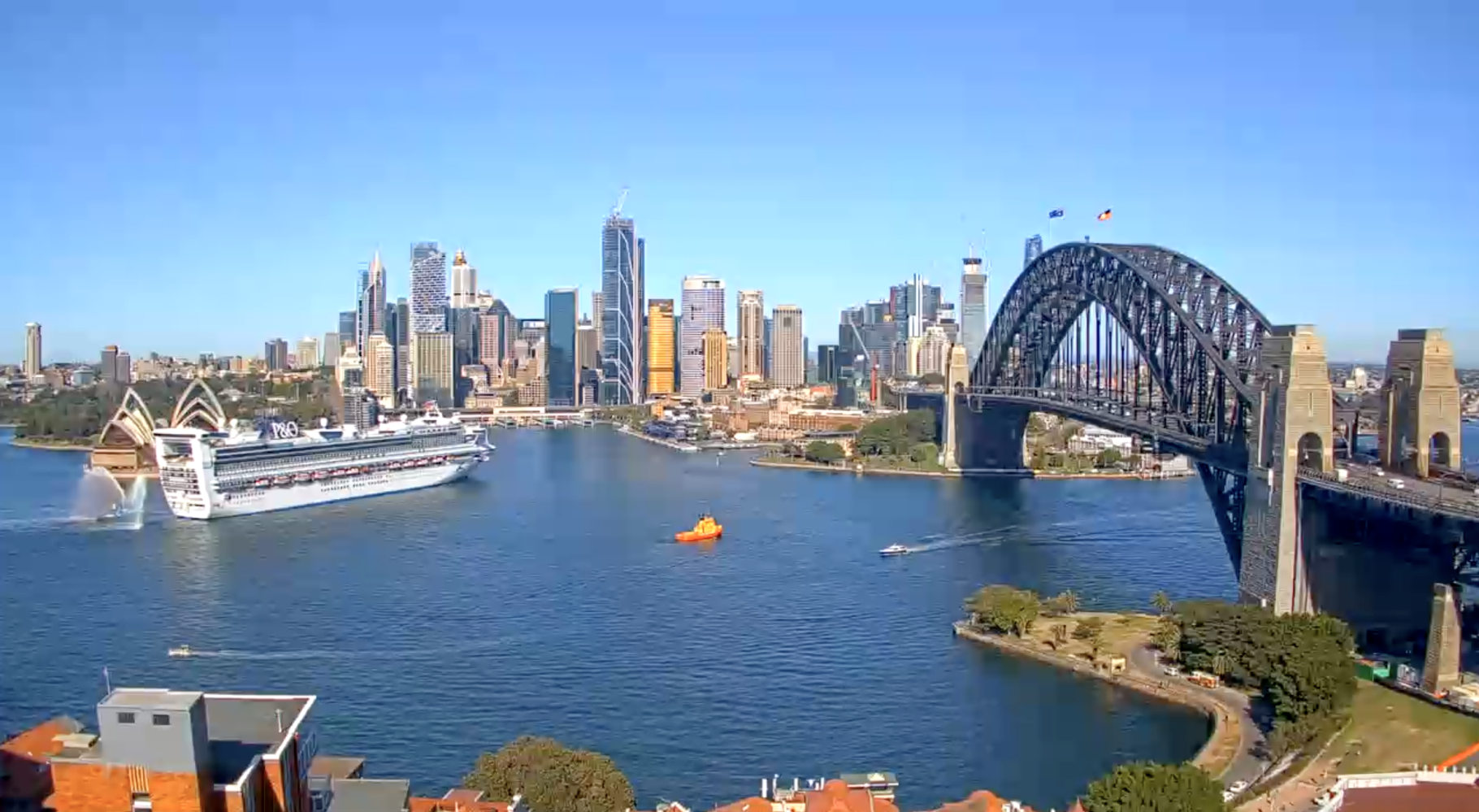 P&O's Pacific Encounter arriving in Sydney