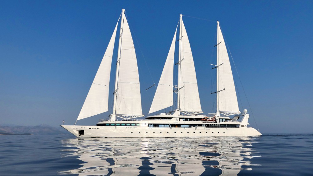 Kimberley sailing expeditions in barefoot luxury