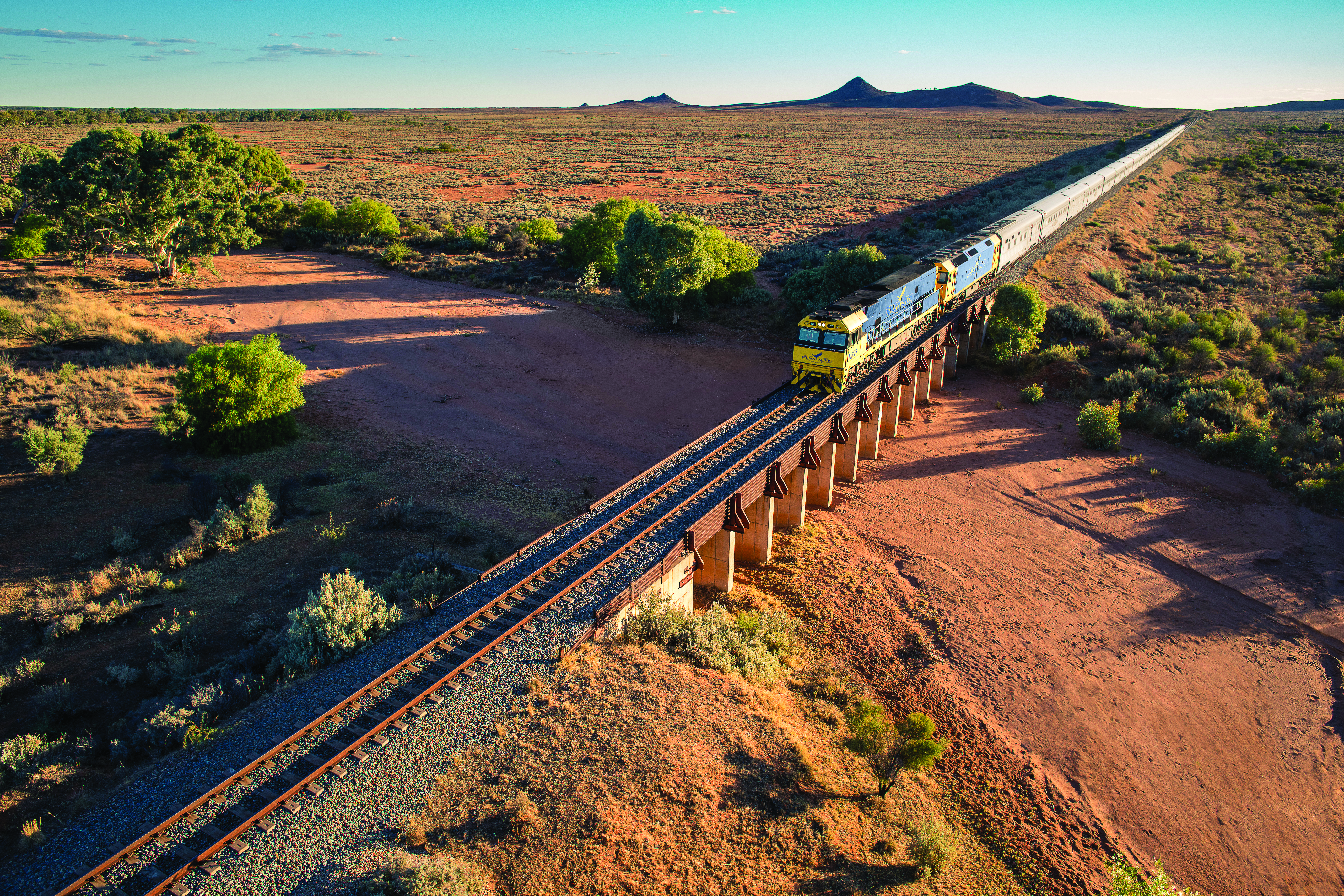 IP 1 AG IP heading east towards Broken Hill.Pinnacles mountains in background DSC6443 HR