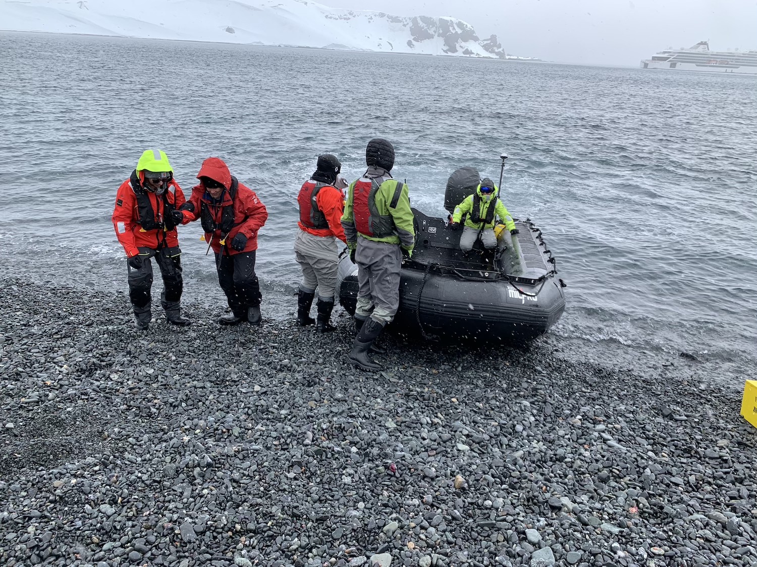 Polaris passenger landing
