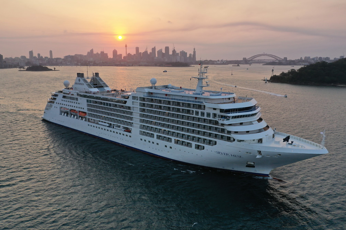 As the world cruise season starts, Silver Shadow leaves Sydney on a 139-day cruise