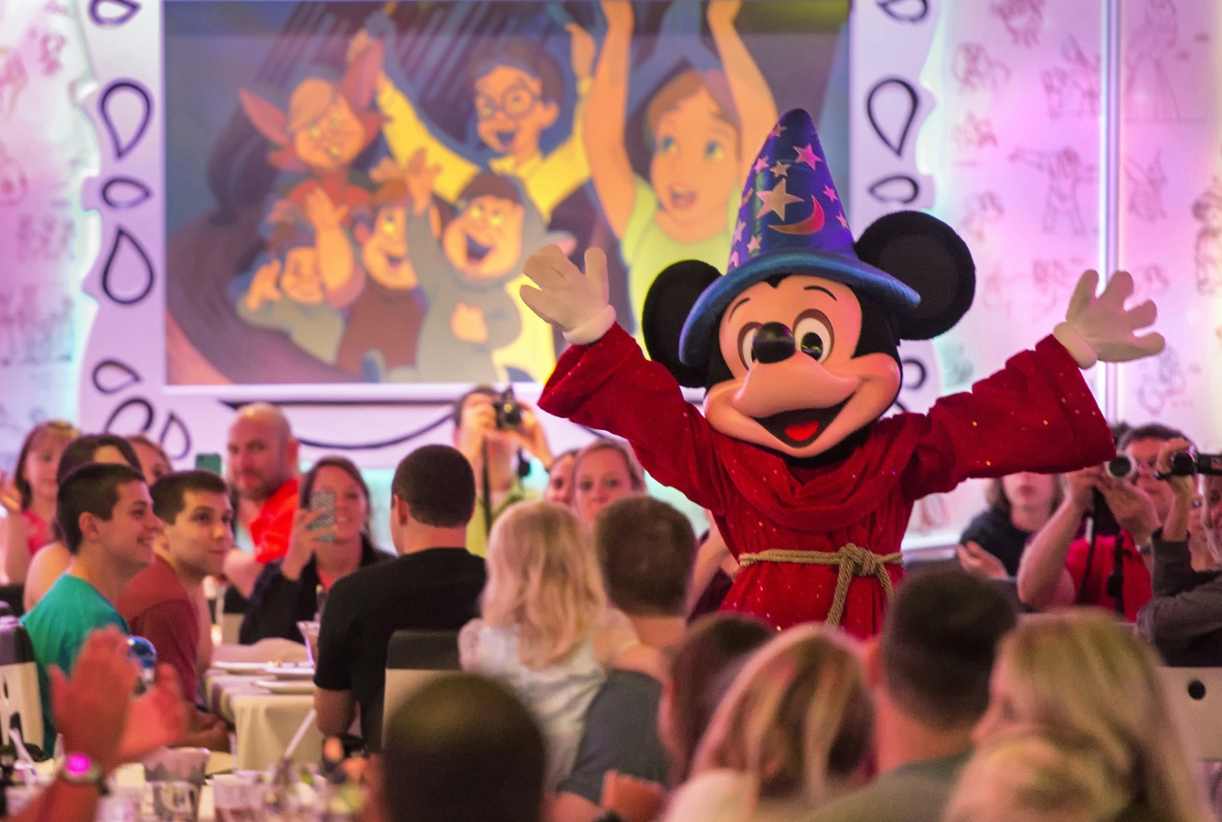 Animator’s Palate has Mickey to entertain its guests.