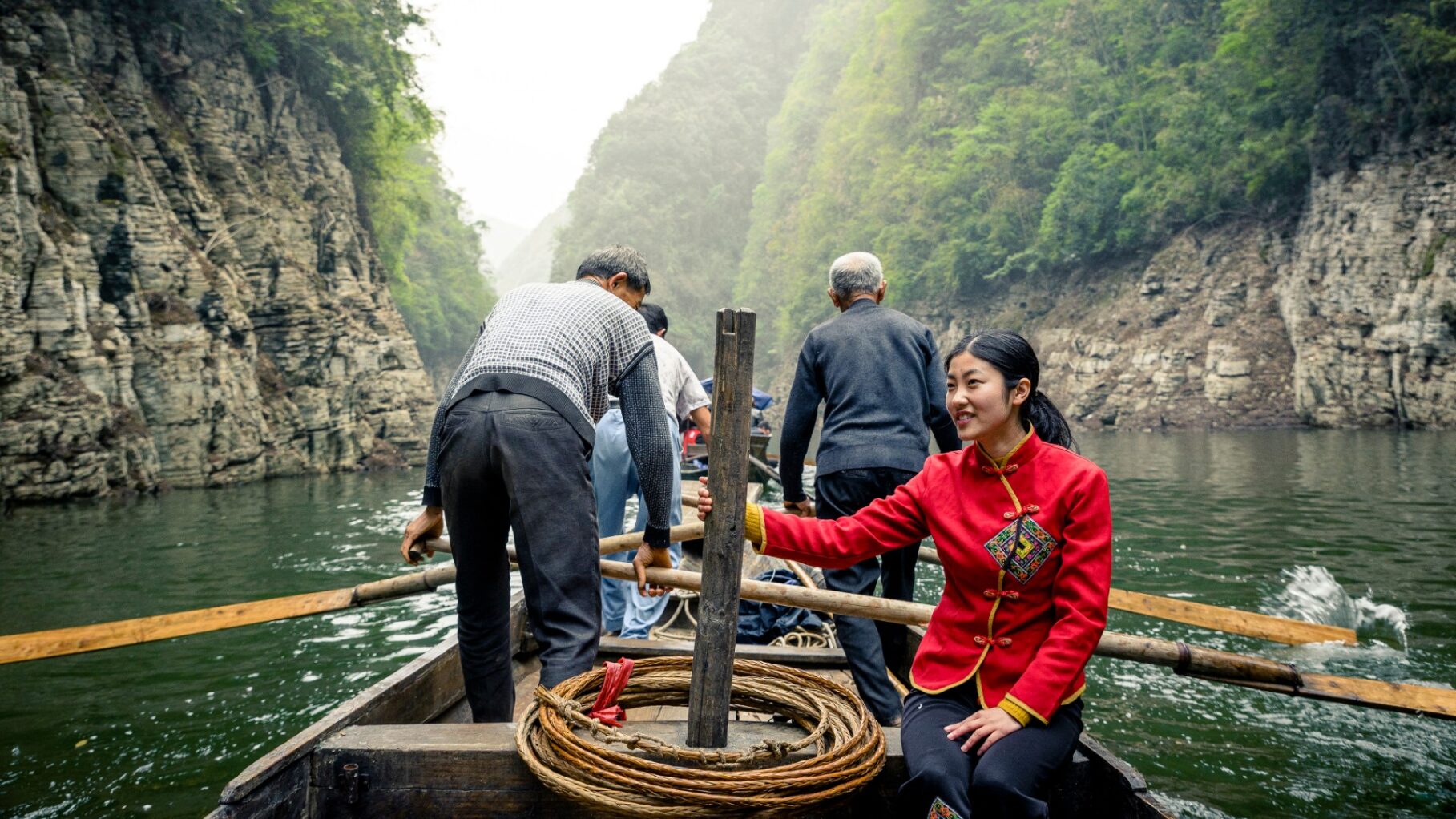 An excursion on the Sanctuary Yangzi Explorer