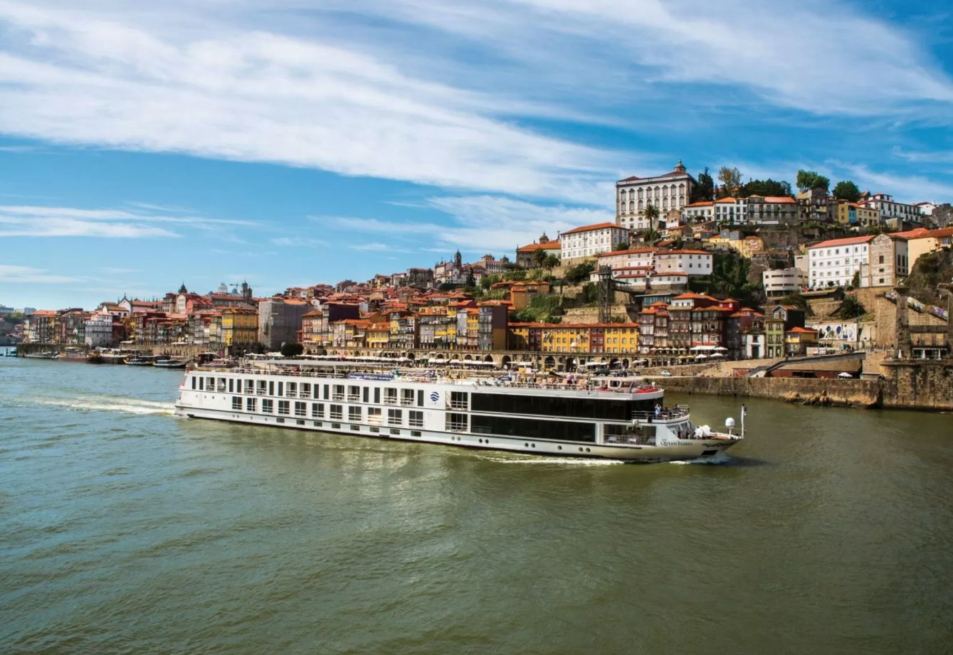 Queen Isabel on the Douro