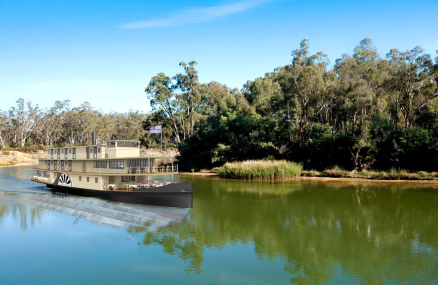 Paddle steamer Emmylou on the Murray River at Echuca